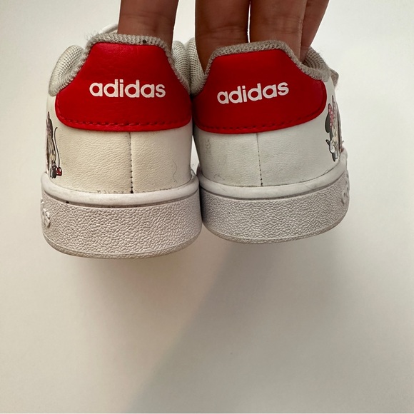 Adidas x Minnie Mouse shoes - 8k - Picture 5 of 7